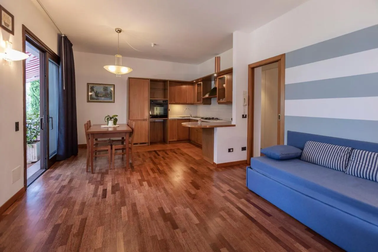 Hotel apartamentowy Residence Villa Al Lido Brenzone sul Garda Włochy